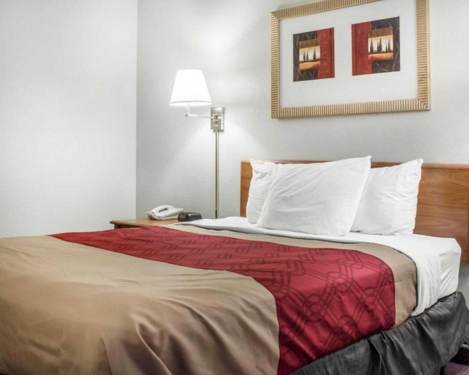 איתקה Econo Lodge מראה חיצוני תמונה