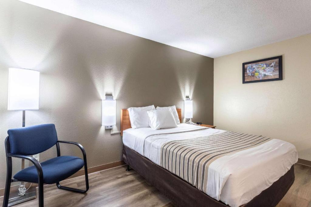 איתקה Econo Lodge מראה חיצוני תמונה