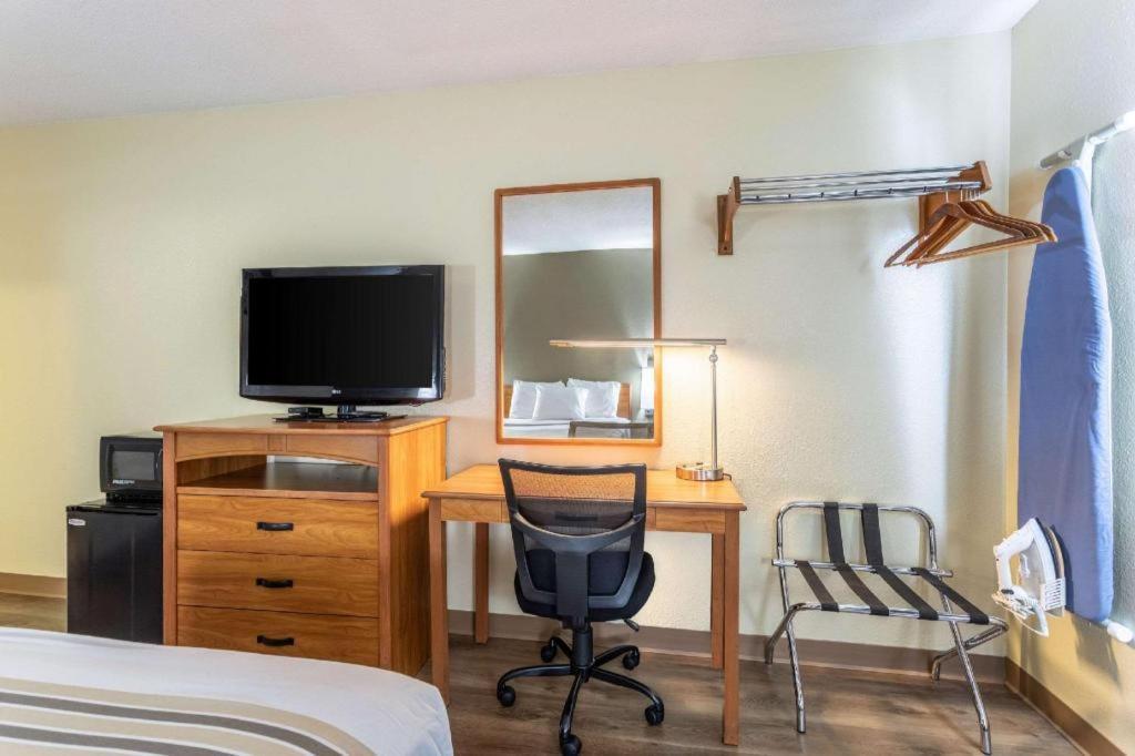 איתקה Econo Lodge מראה חיצוני תמונה