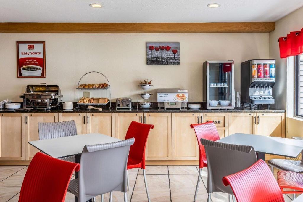 איתקה Econo Lodge מראה חיצוני תמונה